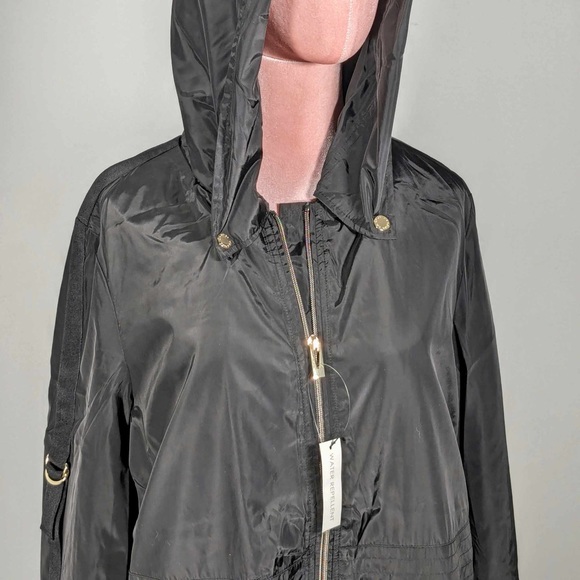 NWT VIA SPIGA WATER REPELLENT black RAIN JACKET WITH ATTACHED HOOD -L - Picture 4 of 8